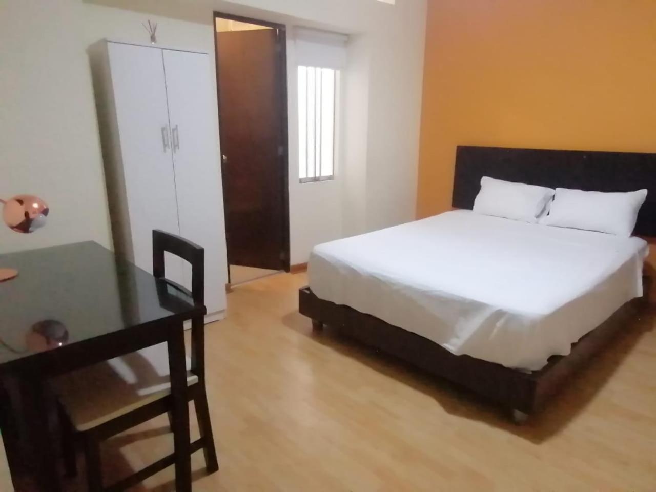 Miraflores Rooms Лима Екстериор снимка